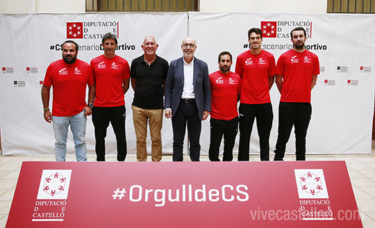 El Diputado de Deportes Luis Martínez recibe al equipo absoluto de Kayak-Polo El Diputado de Deportes Luis Martínez recibe al equipo absoluto de Kayak-Polo