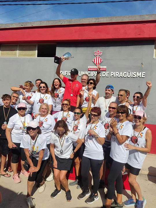 El equipo de Dragon Boat, campeones de la liga y segundos en el autonómico