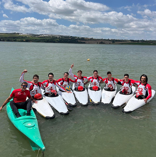 El equipo absoluto de Kayak-Polo vencedores del segundo torneo de la liga