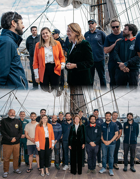 Escala a Castelló cierra su última jornada con la tradicional despedida de capitanes y una gran afluencia de visitantes