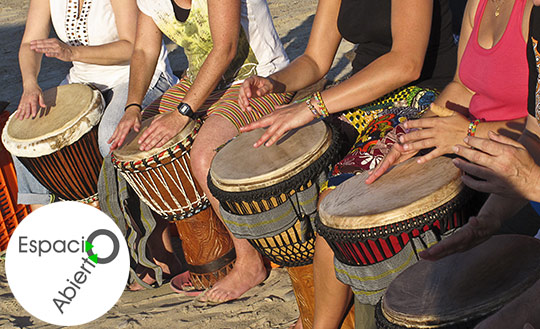 Clases de percusión en el centro Espacio Abierto