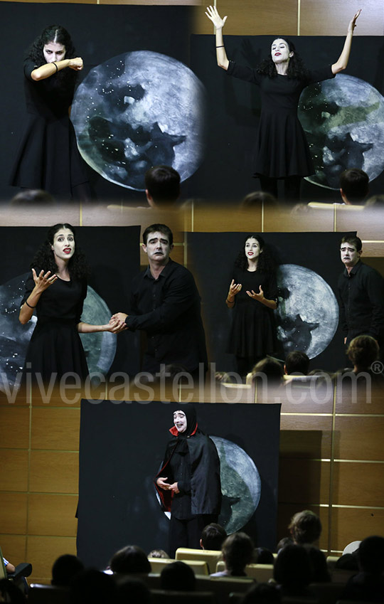 Espectáculo de Xana teatre en la Fundación Caja Castellón Espectáculo de Xana teatre en la Fundación Caja Castellón