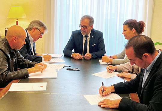 Fundació Caixa Castelló colabora en el mantenimiento del servicio de transporte adaptado con ´El Rinconet´ Fundació Caixa Castelló colabora en el mantenimiento del servicio de transporte adaptado con ´El Rinconet´