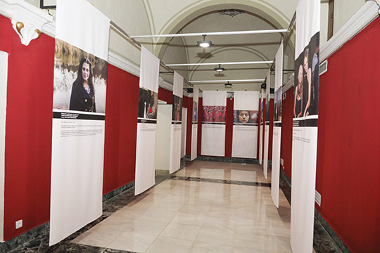 Visita guiada a la exposición “Un hombre aparece muerto”,  con la artista María Llopis