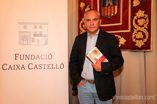 Pablo D´Ors presenta Biografía de la luz en Castellón