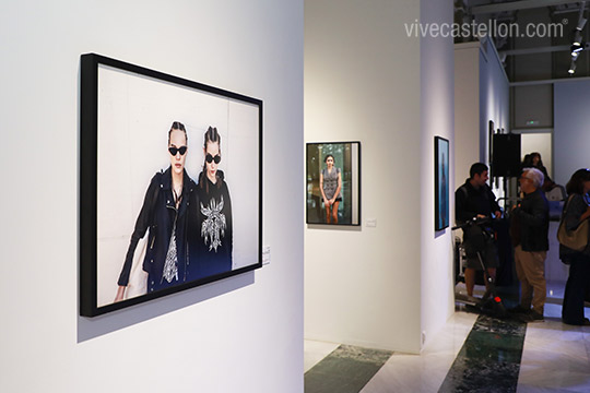 Miguel Trillo: Equidistancias: Souvenirs/Pasarelas