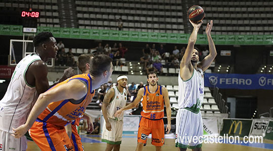 El Valencia Basket se lleva el Trofeo Diputación Copa Lexus ante un combativo Tau Castelló