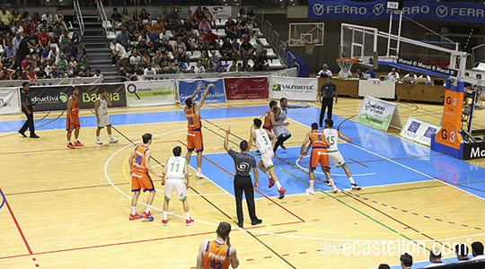 El Valencia Basket se lleva el Trofeo Diputación Copa Lexus ante un combativo Tau Castelló