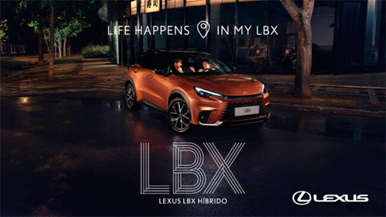La nueva campaña de Lexus muestra todo lo que sucede a bordo del LBX