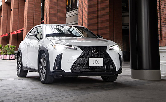 Lexus refuerza su propuesta con la nueva gama UX 2026