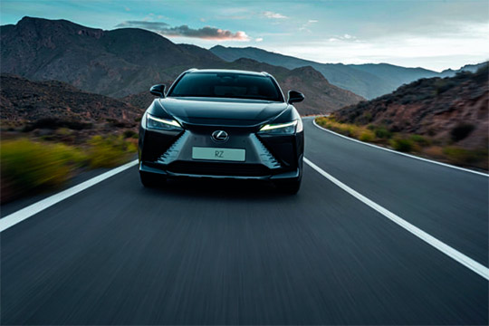 Lexus España refuerza su posición y apunta a 10.000 unidades para 2026