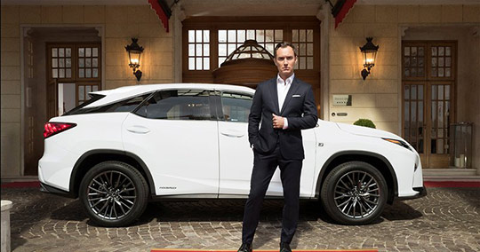 Jude Law colabora con Lexus para dar vida a  La vida RX 