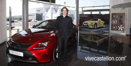 Roberto Merhi, embajador de Lexus para su gama deportiva