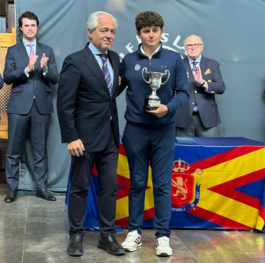 Ignacio Iglesias hace historia al conquistar el Campeonato de España S18