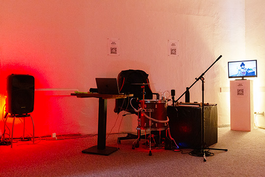 Jesús Gallardo inventa en Berlín un timbal electroacústico que permite toda una sinfonía de sonidos Jesús Gallardo inventa en Berlín un timbal electroacústico que permite toda una sinfonía de sonidos