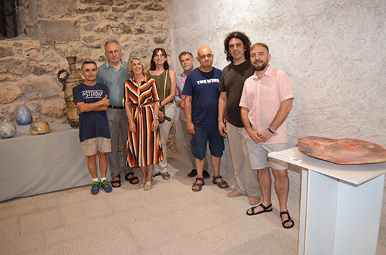 La cerámica 'invade' la Torre del Rey de Oropesa del Mar con una muestra de 10 artistas