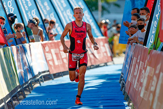 Miguel Fuentes se proclama campeón del Triatlón Sprint de Oropesa