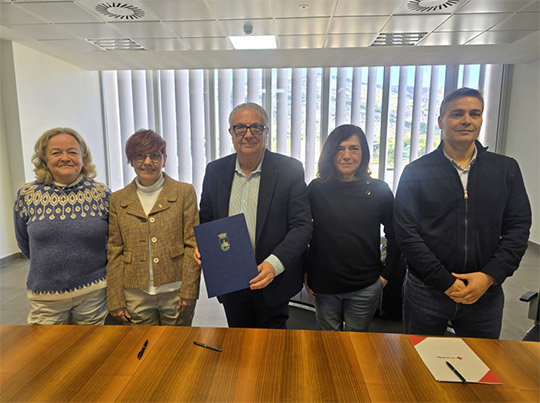 Oropesa del Mar renueva su colaboración con Cruz Roja Española con la firma del convenio anual de Servicios Sociales