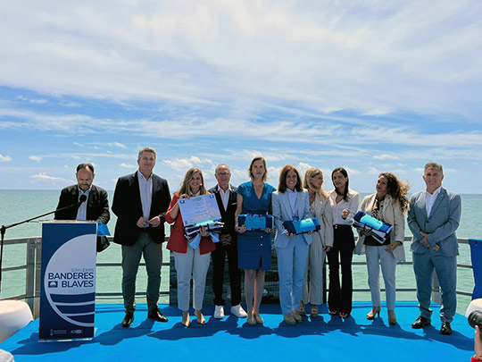 Oropesa del Mar revalida sus cinco Banderas Azules y consolida la excelencia de su litoral