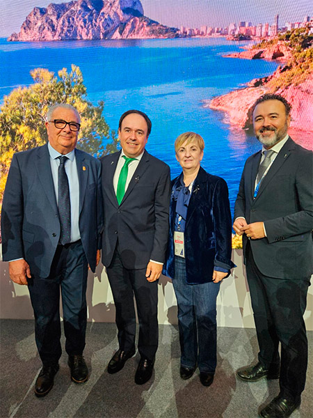 Oropesa del Mar inicia su participación en FITUR con una intensa primera jornada de trabajo y la presentación de los proyectos de Magic World para 2026