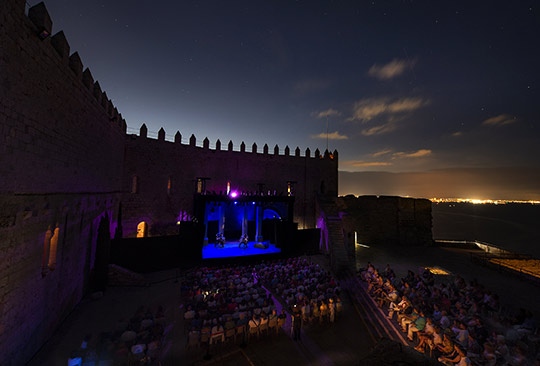 Espectacular estreno del Festival de Teatro Clásico de Peñíscola 