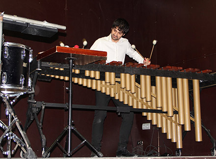 El concierto de percusión de David Moliner inaugura el primer ciclo musical "Sons de l'Interior". 