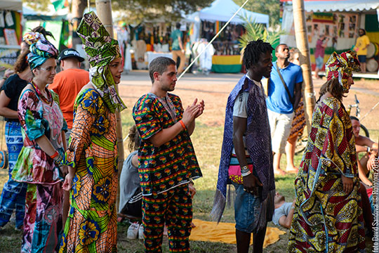 Merchandise con esencia africana y fin social en Rototom Sunsplash