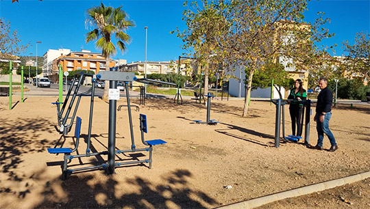 El Ayuntamiento de Torreblanca habilita una zona deportiva para que las personas mayores hagan ejercicio