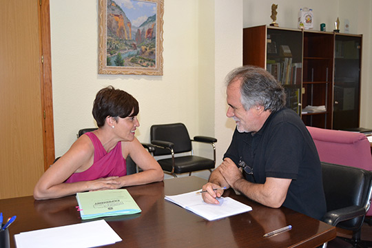 La Vall d'Uixó solicita ser sede de la Escuela Oficial de Idiomas La Vall d'Uixó solicita ser sede de la Escuela Oficial de Idiomas