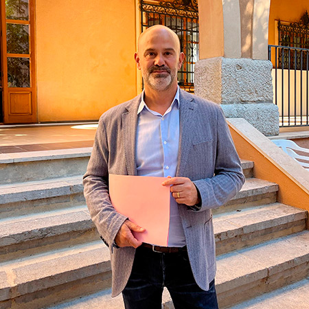 Emsevall busca barqueros/as para les Coves de Sant Josep y fisioterapeutas para la piscina cubierta