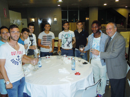 Comida de celebración con el Juvenil A del Villarreal CF Comida de celebración con el Juvenil A del Villarreal CF