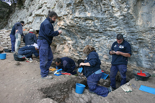 excavación arqueológica en el yacimiento del Barranc de la Fontanella de Vilafranca