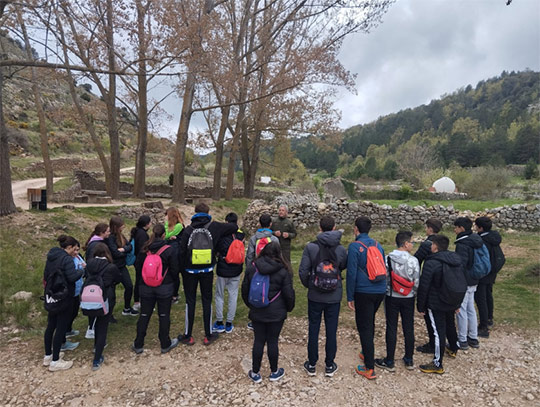 El IES Vilafranca se vuelca con la limpieza, la sostenibilidad y la prevención de incendios con el proyecto Guardabosc El IES Vilafranca se vuelca con la limpieza, la sostenibilidad y la prevención de incendios con el proyecto Guardabosc