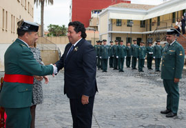 El presidente de la Diputación, Javier Moliner, primer castellonense en recibir la Cruz de Plata de la Guardia Civil