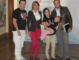 Cinco grupos de música y una compañía teatral participarán en el concierto benéfico por la pequeña Anaís el próximo domingo