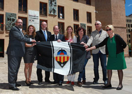 El Ayuntamiento de Castellón se suma a la campaña del C.D. Castellón ‘Pon una bandera en tu balcón’