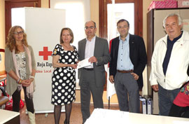 El club Rotary de Vila-real entrega la recaudación de su Cena Solidaria a la Asamblea Local de Cruz Roja