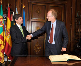 El Embajador de Noruega, Johan Vibe, visita el ayuntamiento de Castellón