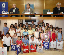 Entrega de premios del VII Concurso Infantil de Dibujo Ecológico de COPE Castellón