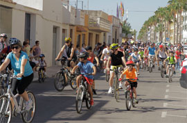 Las bicicletas invaden las calles de Nules