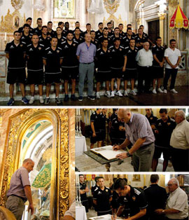 El CD Castellón visita a la patrona de la ciudad