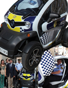 Renault cede un coche a la Policía