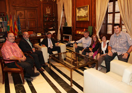 La nueva Junta de la Federació de Colles de Castelló visita al aAlcalde