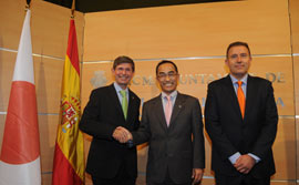 Presentación de las conclusiones de las reuniones de trabajo  con los representantes de la multinacional UBE en Japón y con la alcaldesa de la ciudad UBE, Kimiko Kubota.