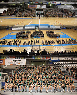 Más de 300 jóvenes amantes del baloncesto se dan cita en el Ciutat de Castelló