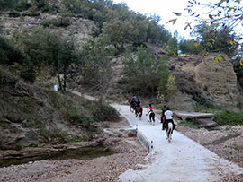 Saltapins ofrece rutas a caballo por la Fábrica Giner de Morella