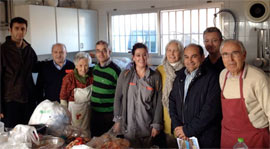 Entrega de 300 kilos de comida al Padre Ricardo por Servicios Urbanos, Infraestructuras y Sostenibilidad del Ayuntamiento de Castellón
