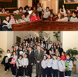 Los alumnos del colegio Laude British School visitan el ayuntamiento de Castellón