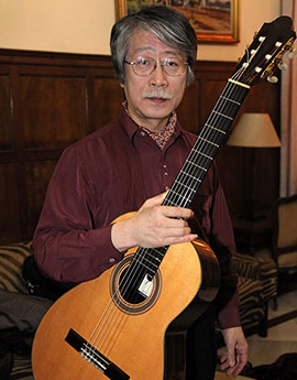 Concierto del guitarrista Keigo Fuji en el Casino Antiguo