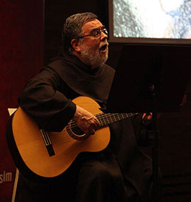 Recital musical del carmelita Rafael María León